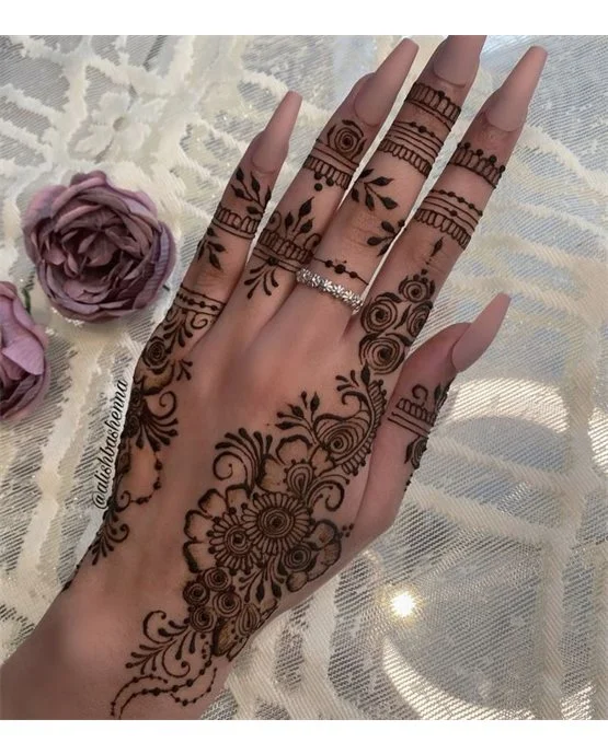 Fan And Cluster Opulent Back Hand Mehndi Design Finish